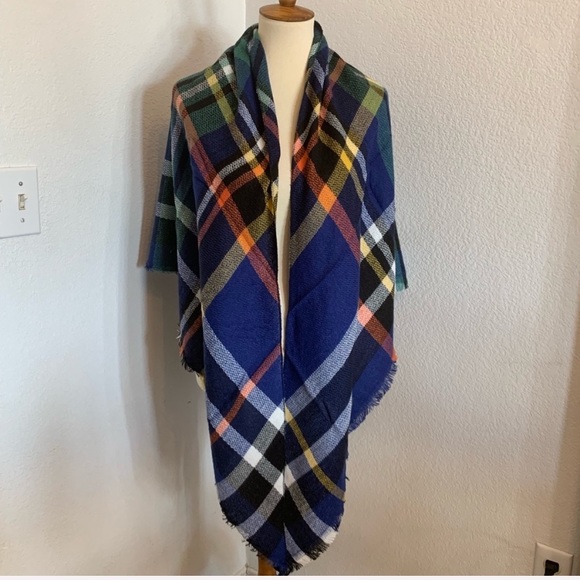 Soft Triangular Scarf Gray Pale Blue PlaidBlanket - Picture 5 of 7